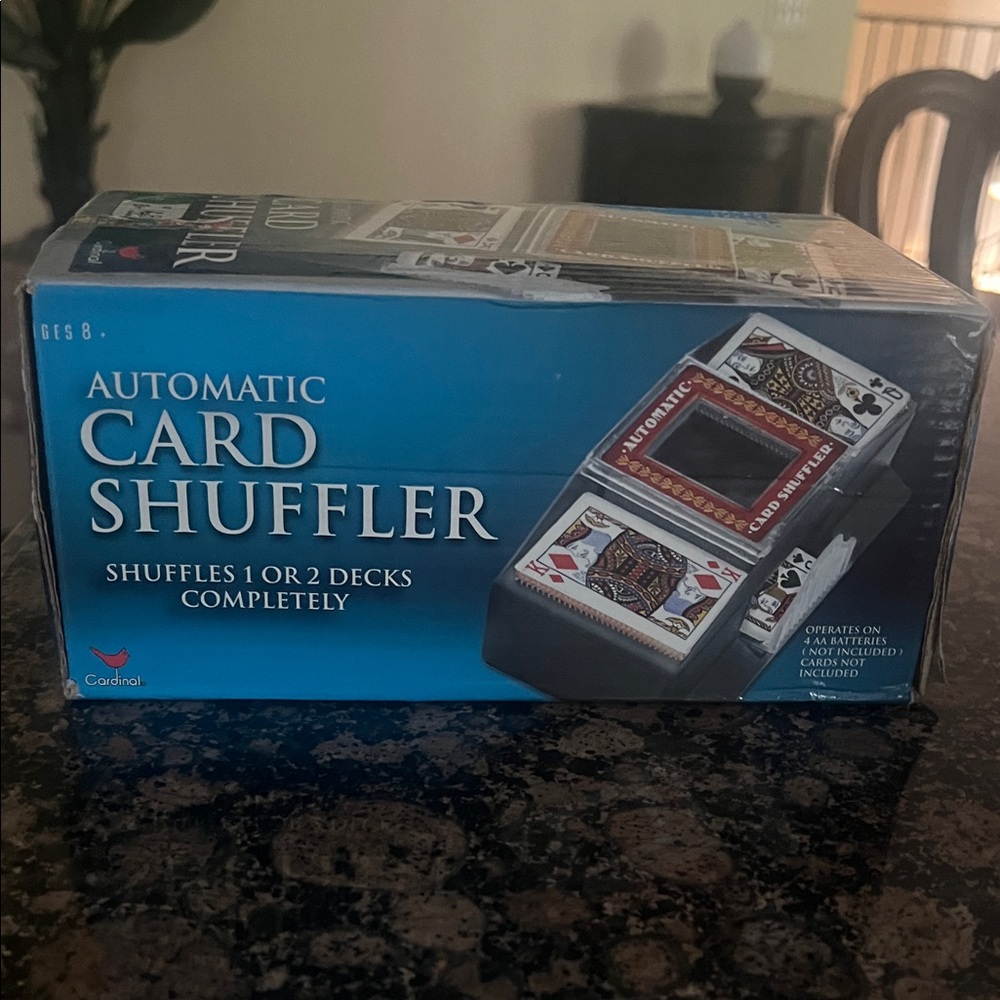 Cardinal Automatic Card Shuffler - Black and Silver - Picture 2 of 4